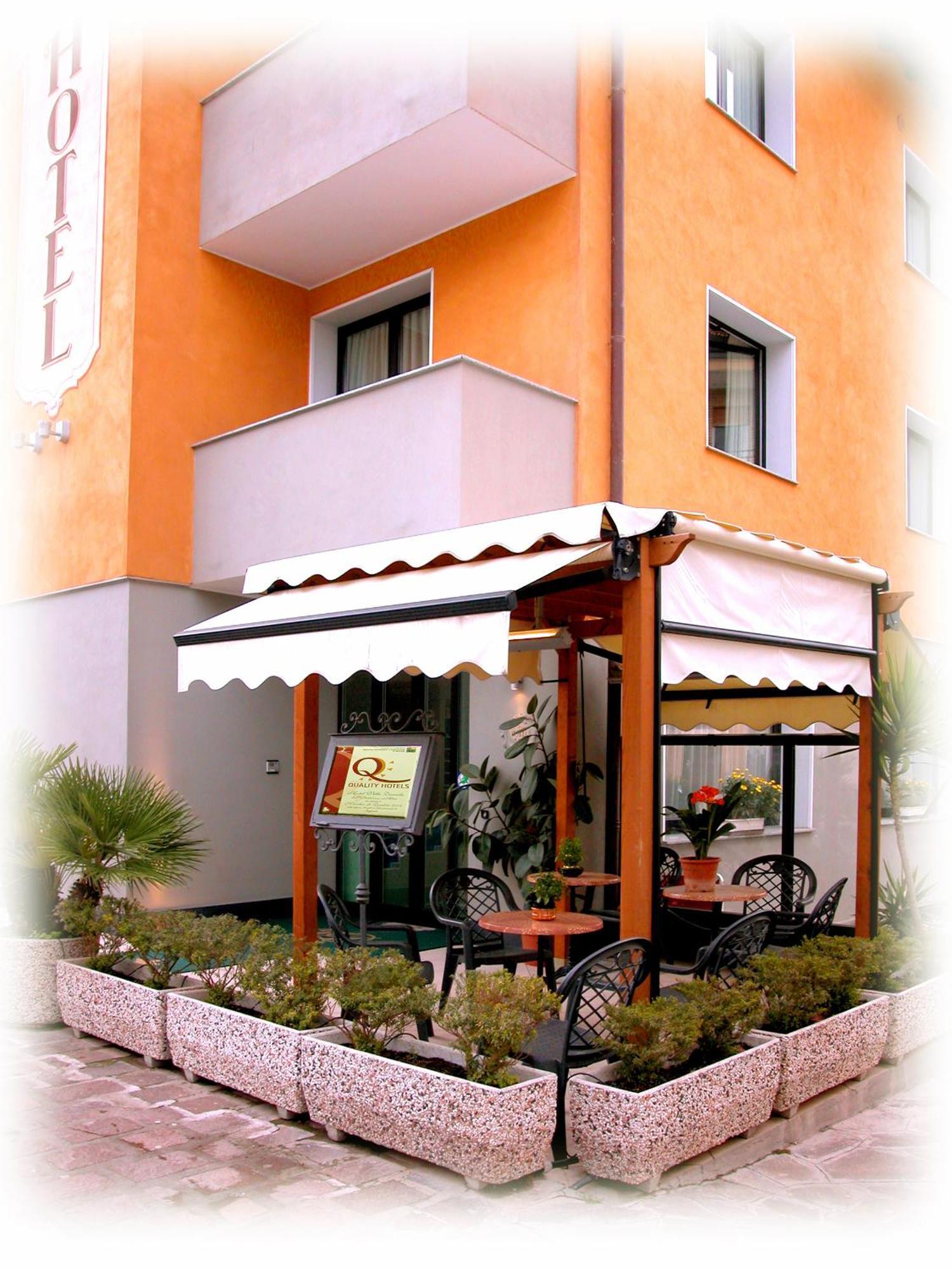 New Automatic Villa Daniela San Bartolomeo Al Mare Luaran gambar