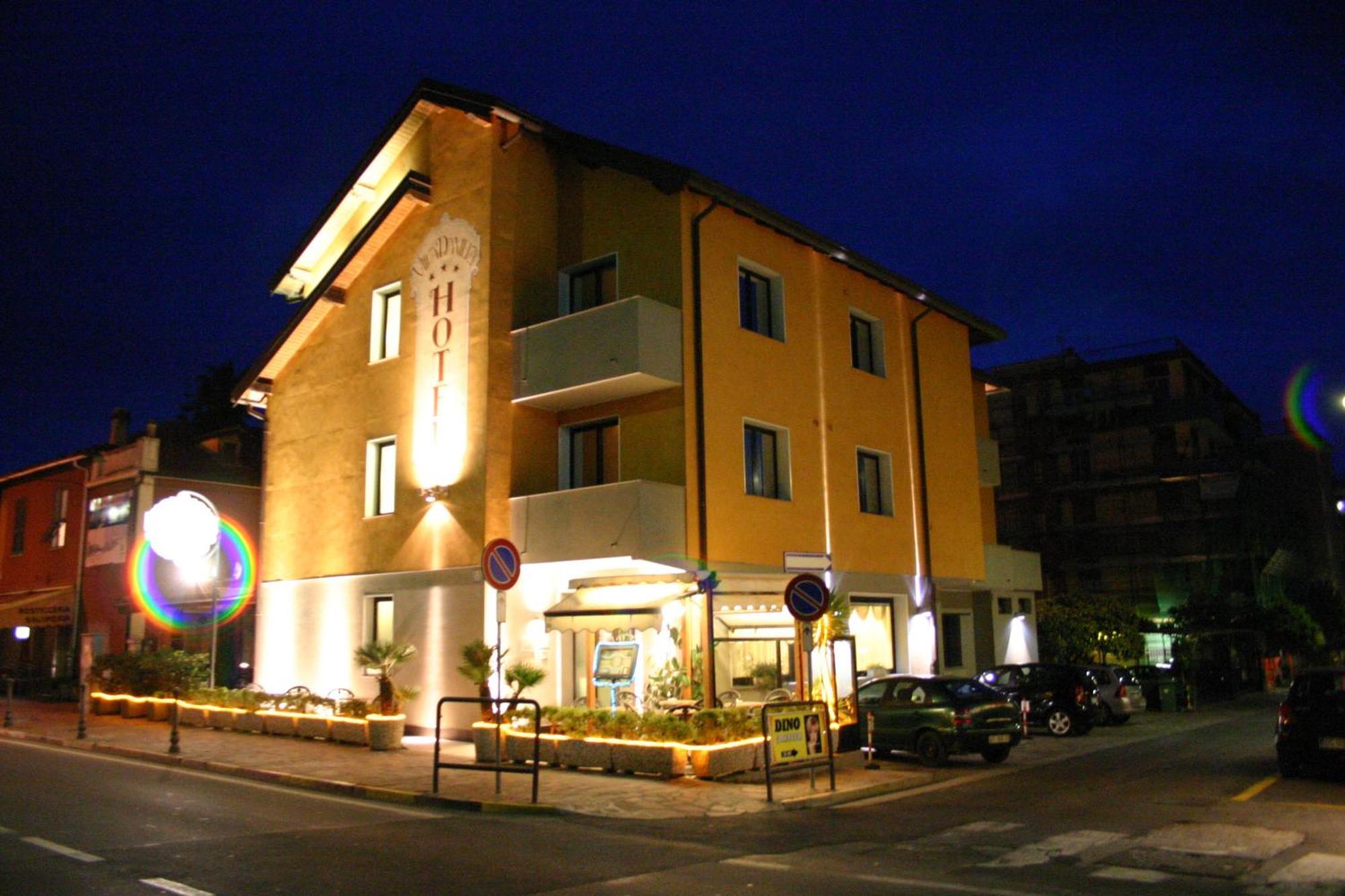 New Automatic Villa Daniela San Bartolomeo Al Mare Luaran gambar